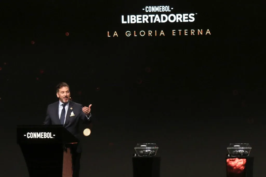 Alejandro Domínguez en conferencia CONMEBOL. (Photo by Christian Alvarenga/Getty Images)