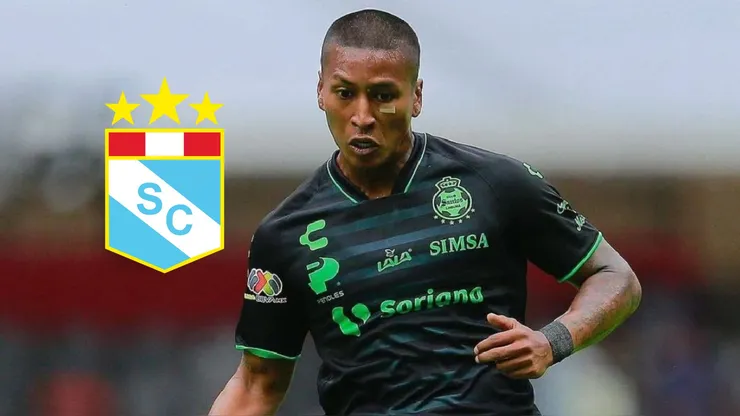 Pedro Aquino con camiseta de Santos Laguna.