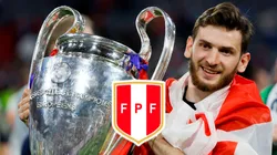 Khvicha Karavastelia con el trofeo de la Champions League y el escudo de la Selección Peruana.