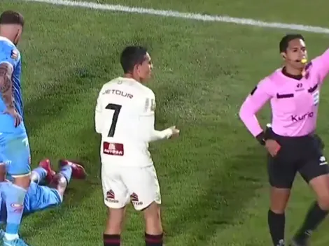 Infantil reacción de Jairo Vélez y expulsión por codazo en Deportivo Garcilaso vs. Universitario