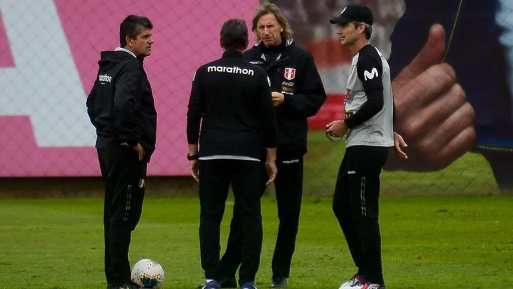 Ricardo Gareca y Óscar Ibáñez en la Selección Peruana. (Foto: X).