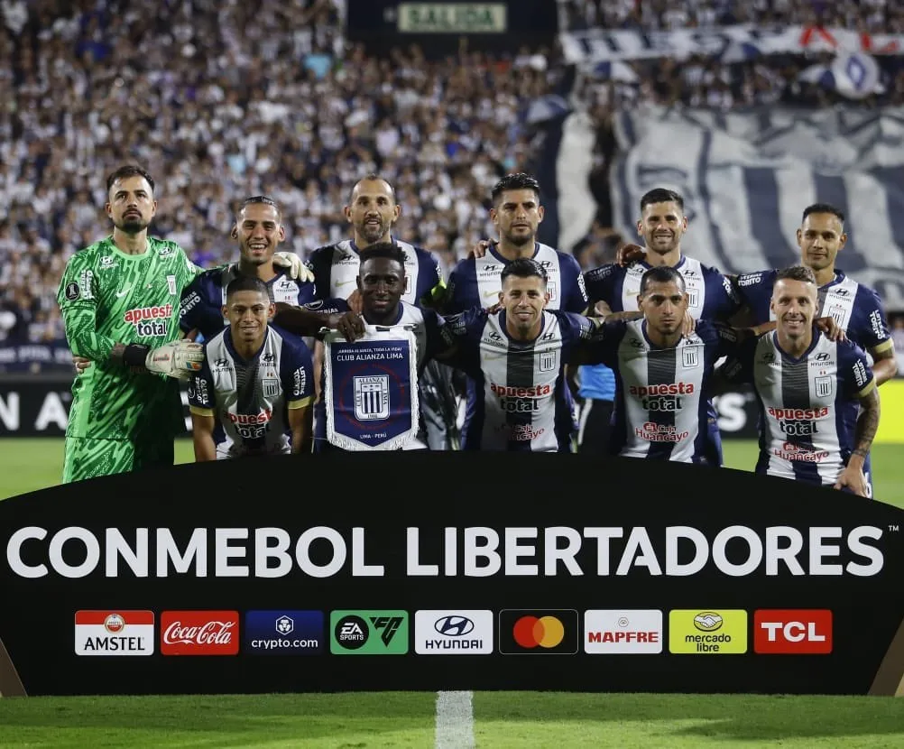 Alianza Lima perdería a Carlos Zambrano y Guillermo Enrique. (Foto: X).