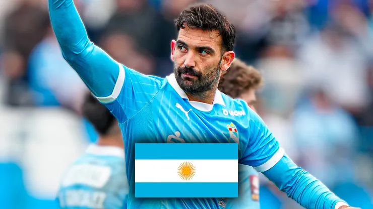 Martín Cauteruccio festejando un gol con Sporting Cristal.