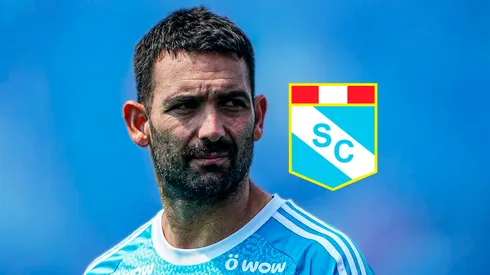 Martín Cauteruccio y el escudo de Sporting Cristal.