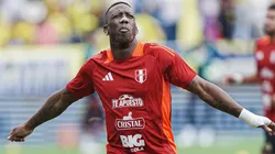 Luis Advíncula en la Selección Peruana.