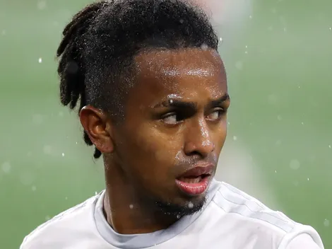 Yordy Reyna podría volver a Alianza Lima: expulsan a su club de la Liga de Rusia