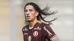 Williams Riveros jugando en Universitario.