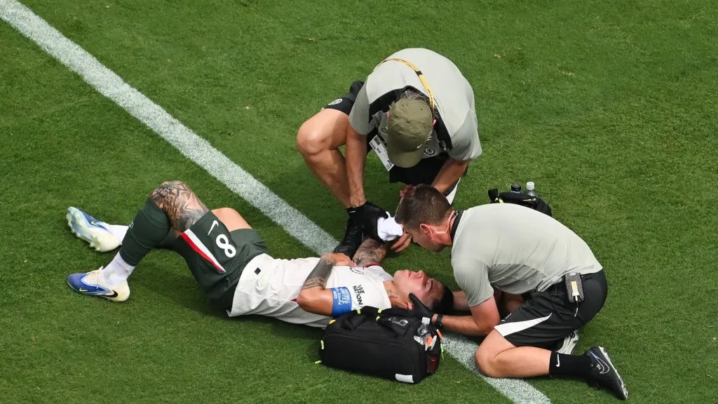 Enzo Fernández debió ser atendido debido al calor en New Jersey (Getty Images).