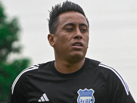 Hinchas de Emelec explotaron contra su DT por sacar a Christian Cueva ante LDU: "No lo quiero ver nunca más a Nasuti"