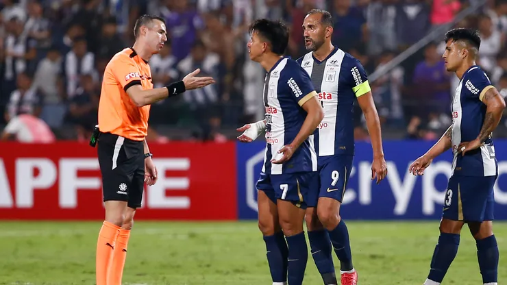 CONMEBOL eligió árbitro para el Alianza Lima vs. Gremio.