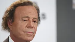 El cantante español tiene 81 años y una carrera repleta de éxitos.