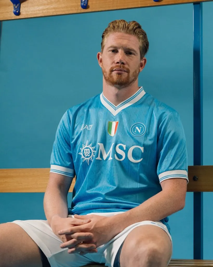 Kevin de Bruyne con camiseta del Napoli. (Foto: X).