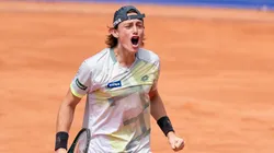 Ignacio Buse y su festejo tras vencer en cuartos de final en Gstaad.