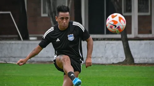 Christian Cueva entrenando en Emelec.