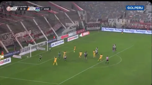 Universitario vs. Comerciantes Unidos.