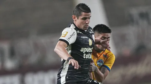 Aldo Corzo, figura de Universitario ante Comerciantes Unidos.