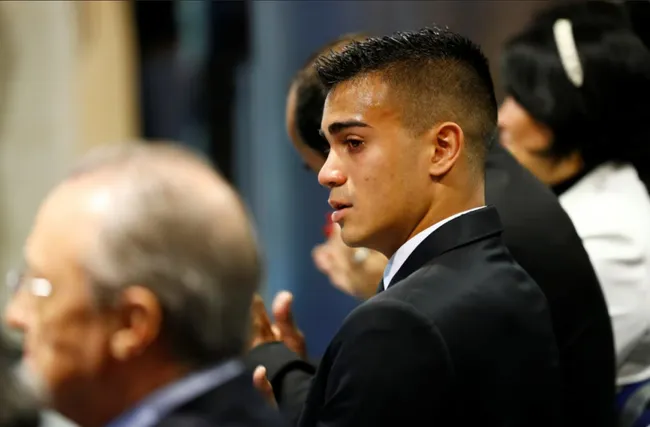 Reinier se emociona durante su presentación como jugador del Real Madrid (Juan Medina).
