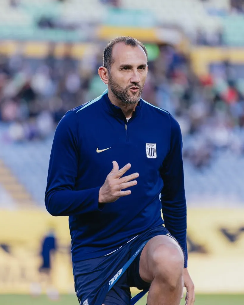 Hernán Barcos no será titular contra Gremio. (Foto: X).