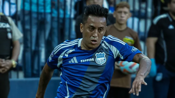 Christian Cueva, jugando para Emelec.