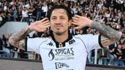 Gianluca Lapadula con camiseta de Spezia.