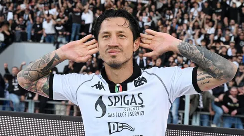 Gianluca Lapadula con camiseta de Spezia.