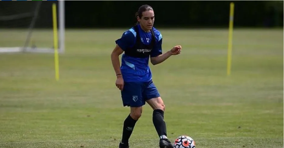 Andrés Aguilar entrenando en Watford.
