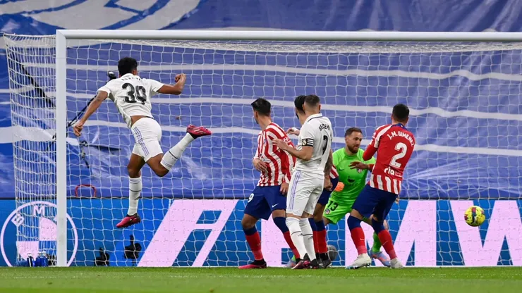 Real Madrid vs. Atlético de Madrid por La Liga.