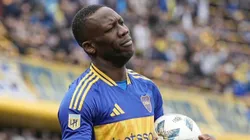 Luis Advíncula es duramente criticado por su presente en Boca Juniors.