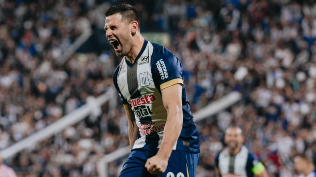 Guillermo Enríquez celebrando (Foto: Alianza Lima).