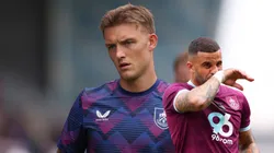 Oliver Sonne y Kyle Walker.