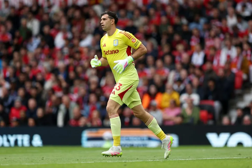 Emiliano Martínez con el Aston Villa (Foto: Getty).