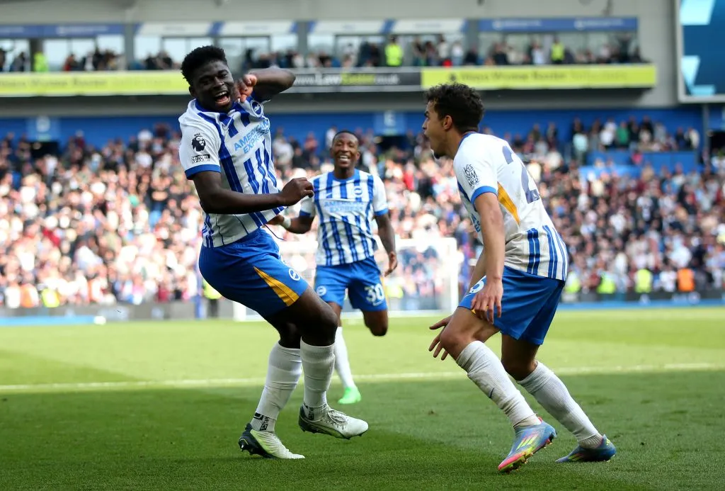 Carlos Baleba jugando en el Brighton. (Photo by Steve Bardens/Getty Images)