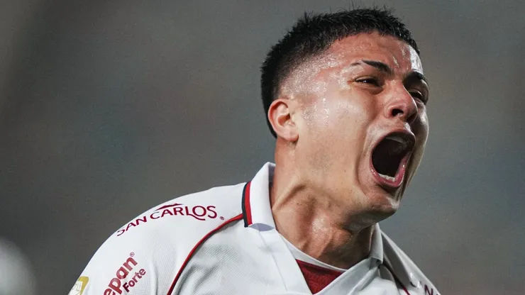 Jairo Concha celebrando su gol ante Sport Boys.
