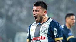 Alan Cantero celebrando su doblete de hoy ante U. Católica.