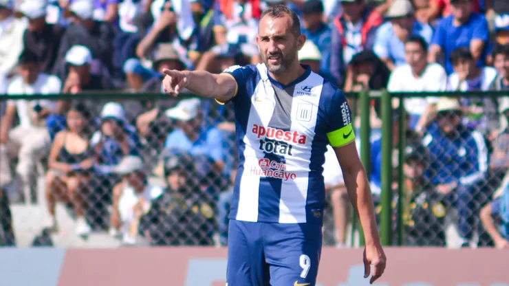 Hernán Barcos, el capitán de Alianza Lima, busca su primer gol en el Clausura 2025.