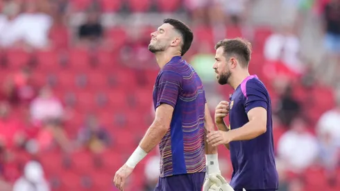 Joan García y su cara de lamento tras salir del calentamiento del Barcelona.