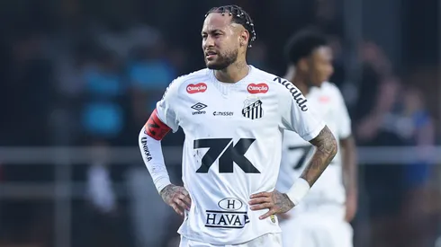 Neymar no pudo evitar escandalosa goleada.