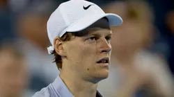 Jannik Sinner se baja de torneo del US Open.