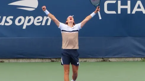 Ignacio Buse y su festejo tras llegar al cuadro principal del US Open 2025.