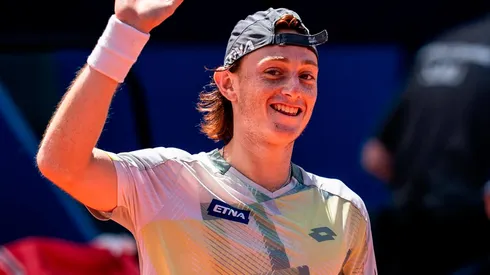 Ignacio Buse festejando un partido ganado.