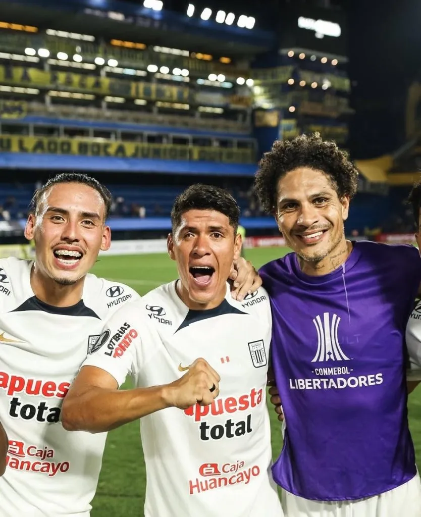 Erick Noriega junto a Paolo Guerrero. (Foto: X).