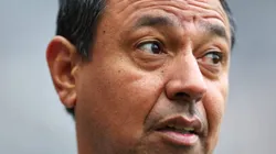 Nolberto Solano debutó como entrenador de Pakistán y recibió una goleada.