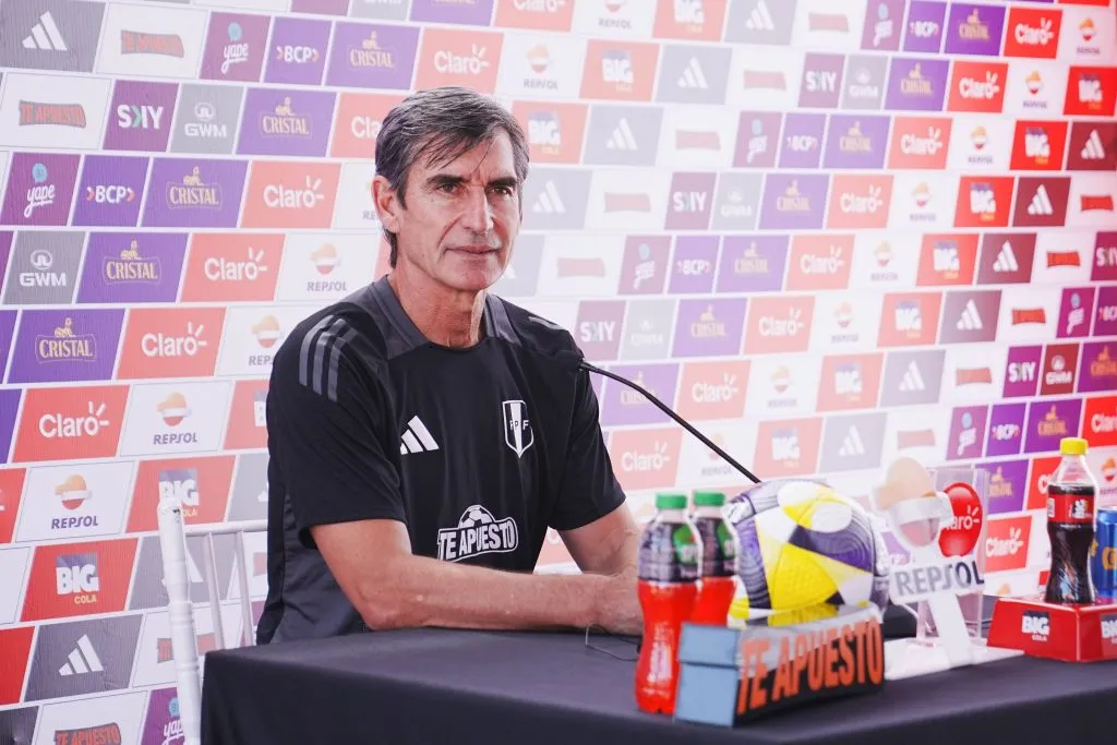 Óscar Ibáñez espera por el partido en las Eliminatorias. (Foto: X).