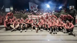 Jugadores de la Selección Peruana en el banderazo de Montevideo, Uruguay.