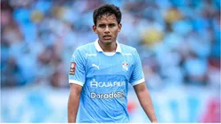 Jhilmar Lora con camiseta de Sporting Cristal.