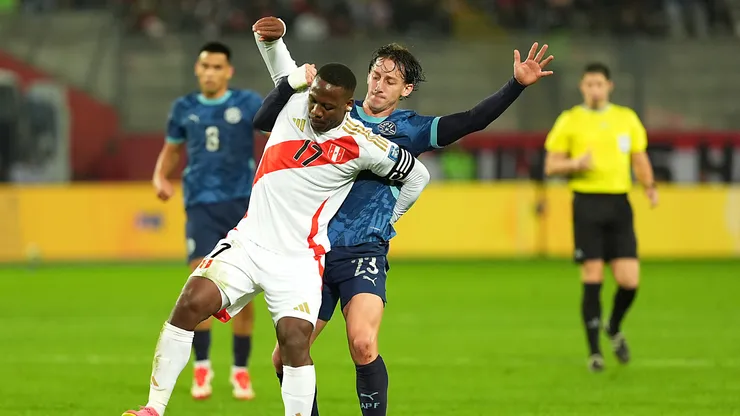 Luis Advíncula de los peores jugadores en la Selección Peruana contra Paraguay.