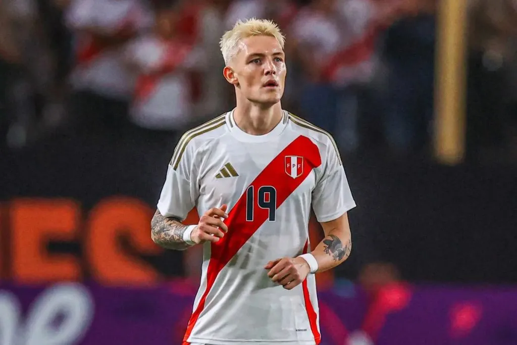 Oliver Sonne en la Selección Peruana. (Foto: X).