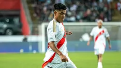 Joao Grimaldo con camiseta de Perú.