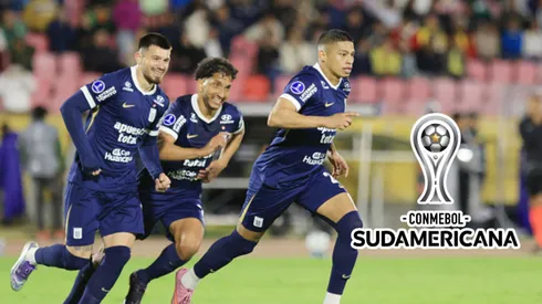 Jugadores de Alianza Lima celebrando en Quito.
