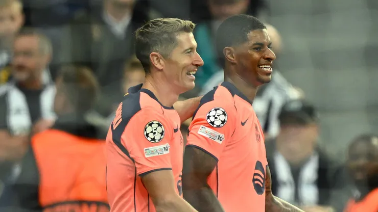 Robert Lewandowski y Marcus Rashford, figuras de Barcelona.